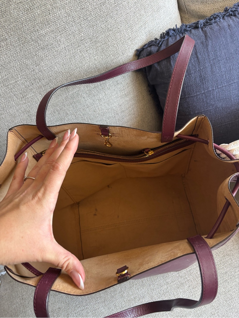 Ralph Lauren Plum Leather Drawstring Tote - Picture 3 of 3